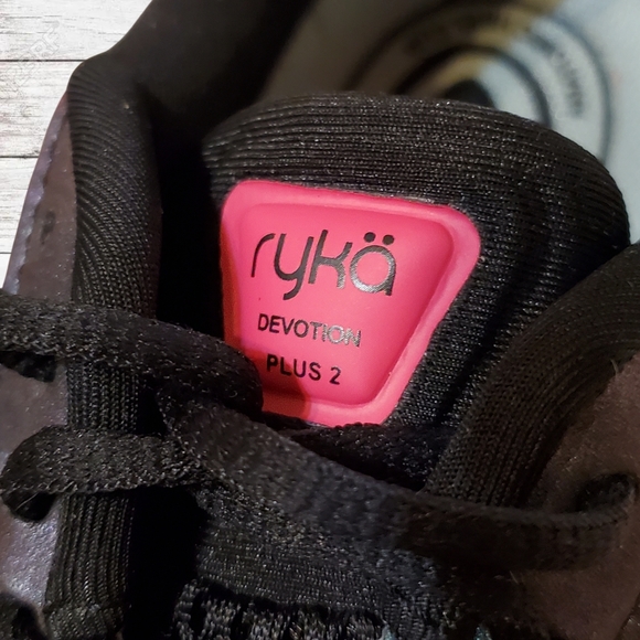 Ryka Shoes Ryka Devotion Plus 2 Arch Support Sneaker Size 75 Poshmark